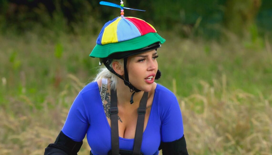 Lisa beim ersten Spiel

+++ Die Verwendung des sendungsbezogenen Materials ist nur mit dem Hinweis und Verlinkung auf RTL+ gestattet. +++