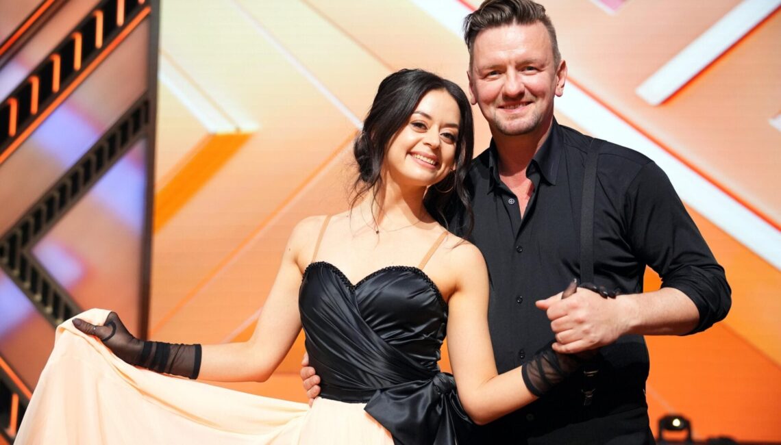 Ben Zucker und Malika Dzumaev.

+++ Die Verwendung des sendungsbezogenen Materials ist nur mit dem Hinweis und Verlinkung auf RTL+ gestattet. +++