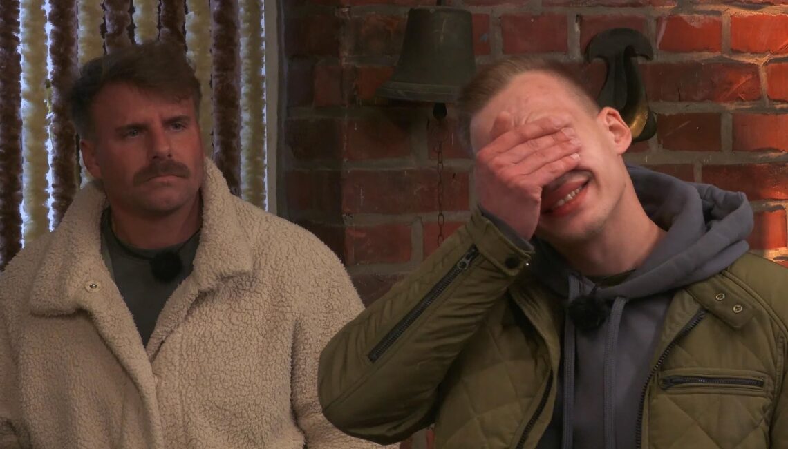 Sascha und Hendrik sind sichtlich genervt

+++ Die Verwendung des sendungsbezogenen Materials ist nur mit dem Hinweis und Verlinkung auf RTL+ gestattet. +++