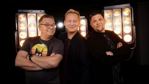 (v.l.) Elton, Jens Knossi Knossalla, Tim Mälzer

+++ Die Verwendung des sendungsbezogenen Materials ist nur mit dem Hinweis und Verlinkung auf RTL+ gestattet. +++