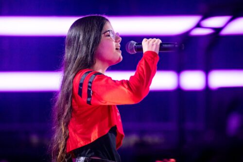 Titel: The Voice Kids;
Staffel: 13;
Person: Anna S.;
Copyright: Joyn/Claudius Pflug;
Fotograf: Claudius Pflug;
Bildredakteur: Elisa Taupert;
Dateiname: 3108696.jpg;
Rechtehinweis: Dieses Bild darf honorarfrei für redaktionelle Zwecke und nur im Rahmen der Programmankündigung verwendet werden. Andere Veröffentlichungen sind nur nach Rücksprache und ausdrücklicher Genehmigung der Seven.One Entertainment Group GmbH möglich. Nicht für EPG! Verwendung nur mit vollständigem Copyrightvermerk. Das Foto darf nicht verändert, bearbeitet und nur im Ganzen verwendet werden. Es darf nicht archiviert werden. Es darf nicht an Dritte weitergeleitet werden. Aneinanderreihung/Zusammenlegung/Kopplung von Bildern zum Zweck der Erstellung von Slide-Shows o.ä. nicht gestattet; Verbindung/Einfügen/Anfügen von Werbung nicht gestattet. 
Bei Fragen: foto@seven.one
Voraussetzung für die Verwendung dieser Programmdaten ist die Zustimmung zu den Allgemeinen Geschäftsbedingungen der Presselounges der Sender der Seven.One Entertainment Group GmbH.