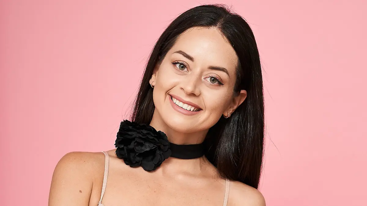 Malika Dzumaev: Biografie mit allen Infos zur "Let's Dance"-Profitänzerin |  Medienpuls